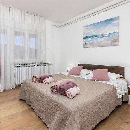 Apartman Nora Mucici Екстериор снимка
